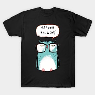 Fake news. Sarcastic owl T-Shirt